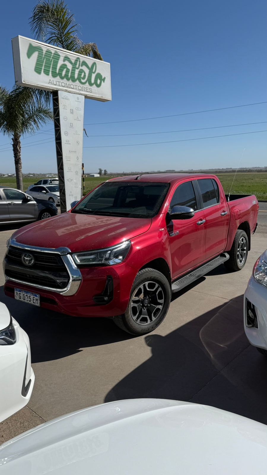 TOYOTA - HILUX SRV 4X4  - AUTOMÁTICA - 2023